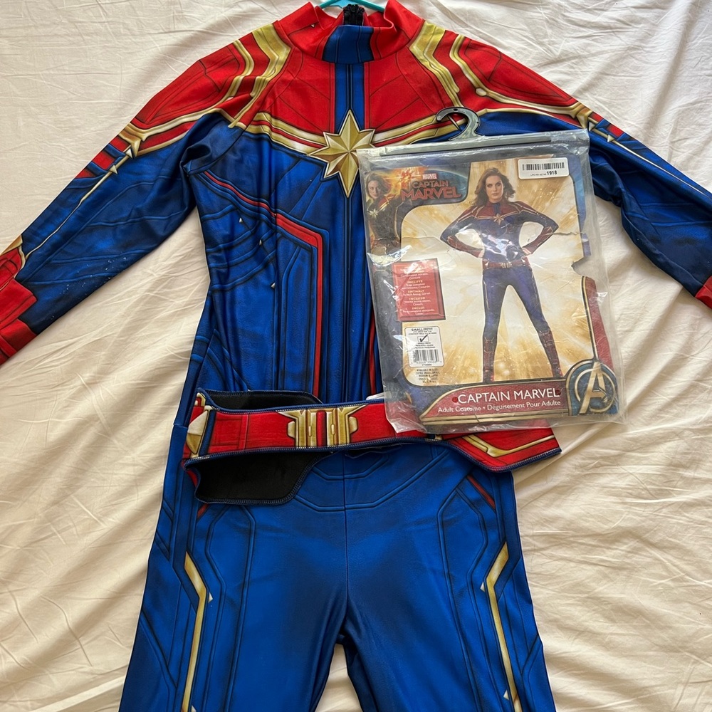 Adult Captain Marvel Costume